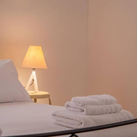 Seaview Stylish Flat In Andros - Walk To Beach Eksteriør billede