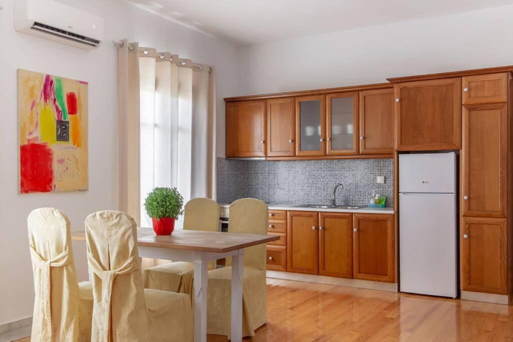 Seaview Stylish Flat In Andros - Walk To Beach Eksteriør billede